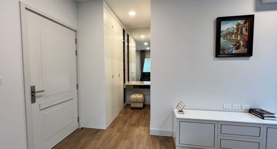 Casa en venta de 4 habitaciones en Saphan Sung, Bangkok