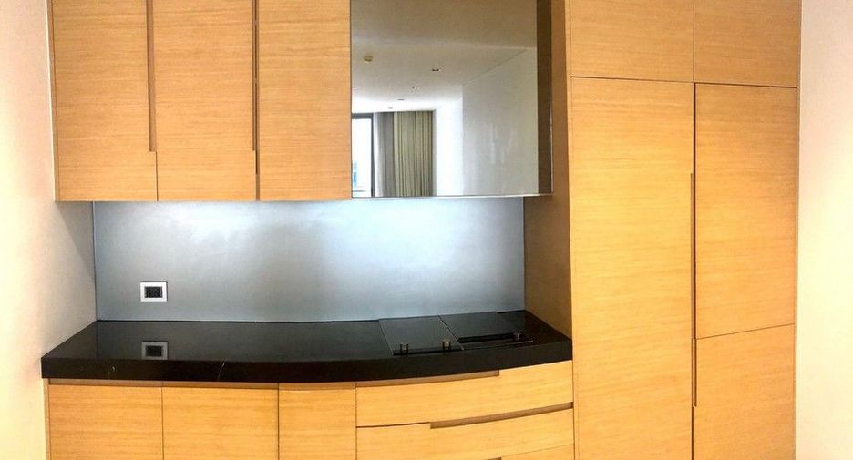 À vendre 2 chambres condo à Sathon, Bangkok