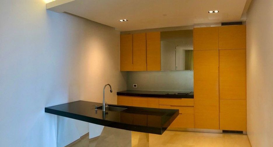 À vendre 2 chambres condo à Sathon, Bangkok