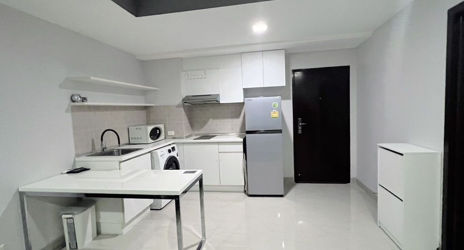 Wohnung zum Kauf mit 1 Zimmer in Huai Khwang, Bangkok