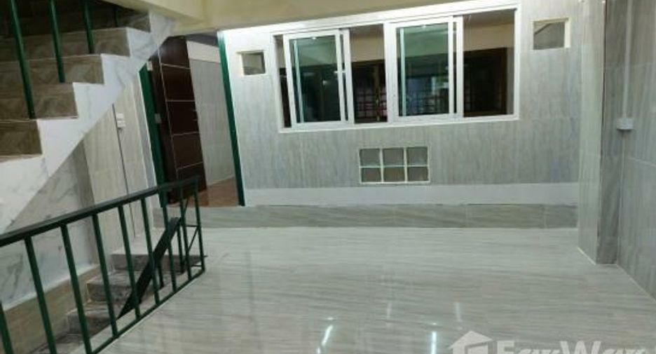 Аренда 5 спальни таунхаус в Krathum Baen, Самутсакхон