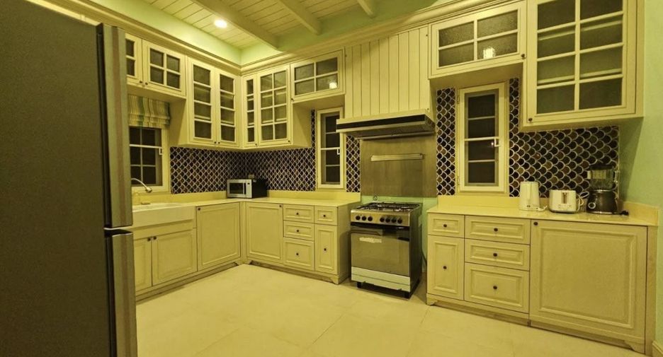 For rent 4 bedrooms villa in Thalang, Phuket