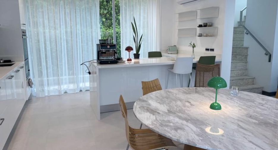 For rent 4 bedrooms villa in Thalang, Phuket