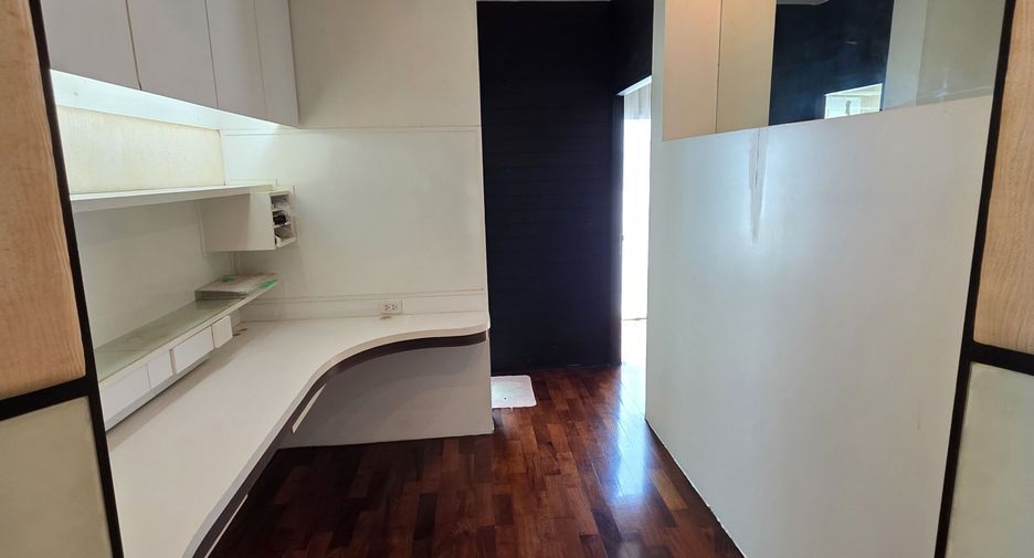 ขาย 2 ห้องนอน คอนโด ใน วัฒนา, กรุงเทพฯ