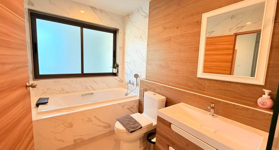 À vendre et à louer 3 chambres villa à Mueang Phuket, Phuket