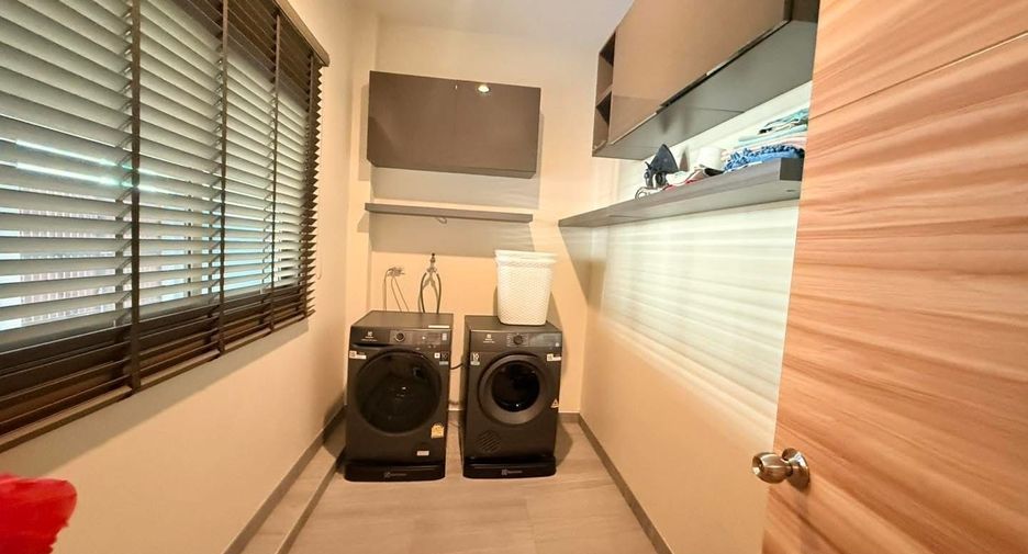À vendre et à louer 3 chambres villa à Mueang Phuket, Phuket
