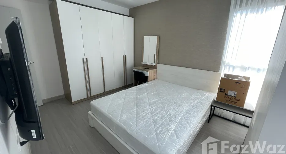 For rent 2 bedrooms condo in Bang Phlat, Bangkok