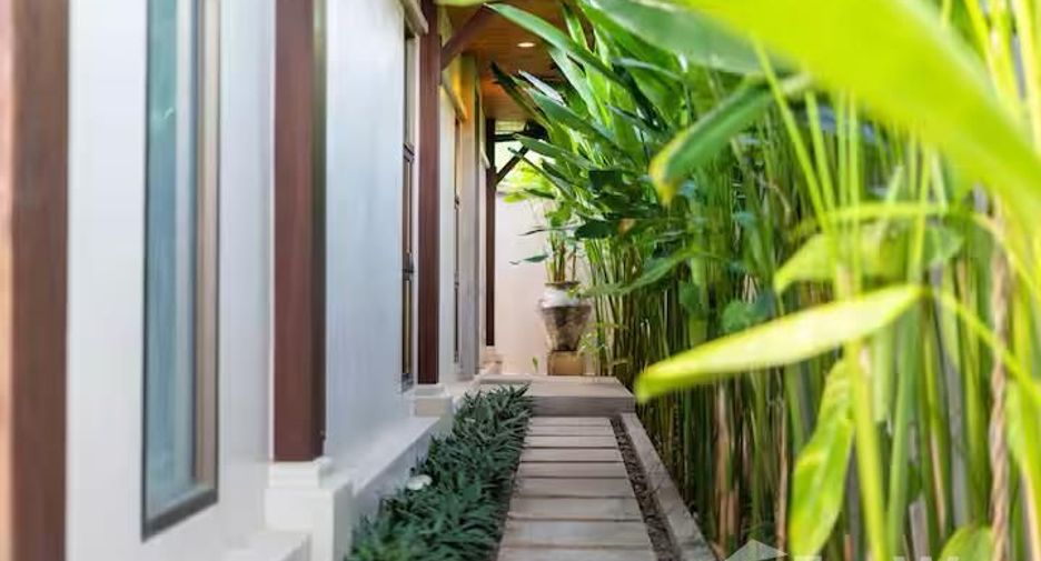 For rent 3 bedrooms villa in Mueang Phuket, Phuket