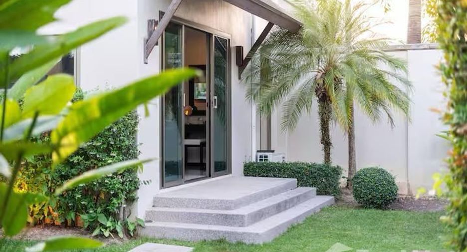 For rent 3 bedrooms villa in Mueang Phuket, Phuket