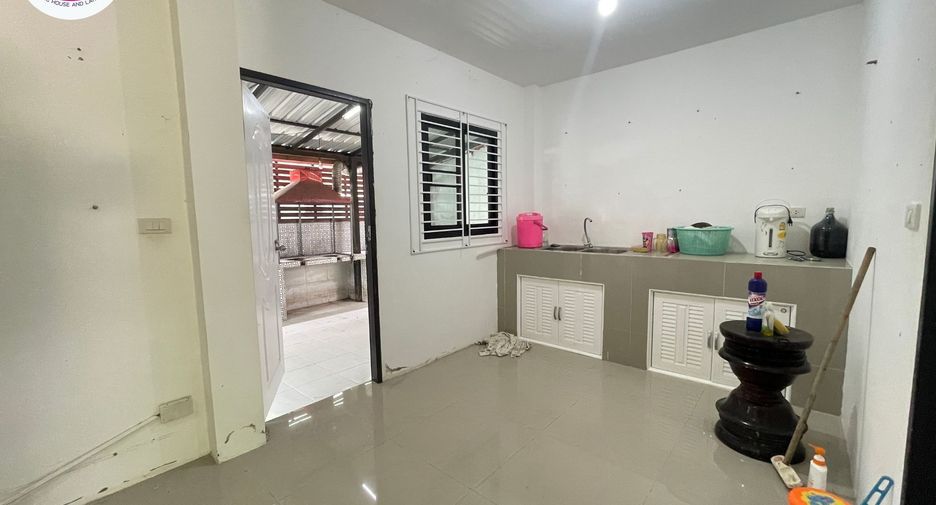 For sale 4 bedrooms house in Mueang Ubon Ratchathani, Ubon Ratchathani