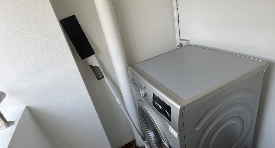 For sale and for rent studio condo in Huai Khwang, Bangkok