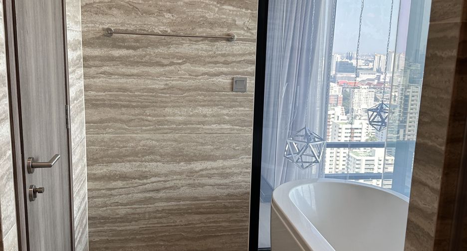 Wohnung zum Kauf mit 2 Zimmer in Khlong Toei, Bangkok