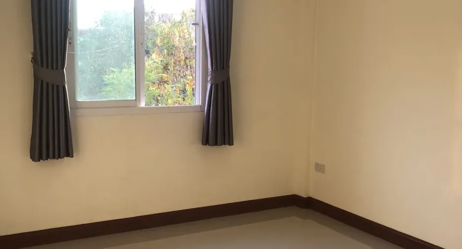 Reihenhaus zur Miete mit 3 Zimmer in Pluak Daeng, Rayong