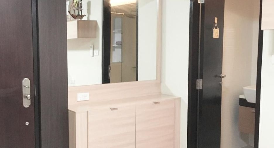 For sale 1 bed condo in Wang Thonglang, Bangkok