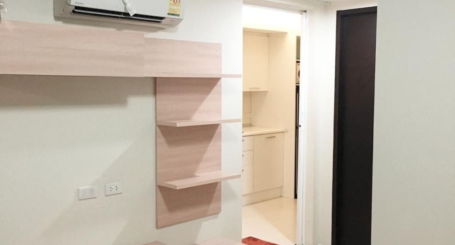 For sale 1 bed condo in Wang Thonglang, Bangkok