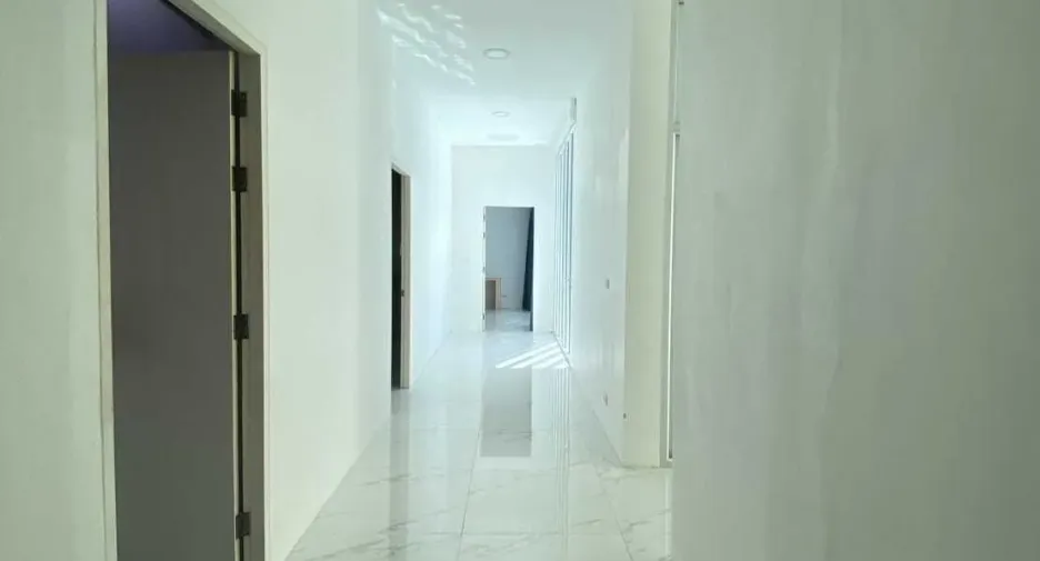 For rent 4 bedrooms villa in Mueang Phuket, Phuket