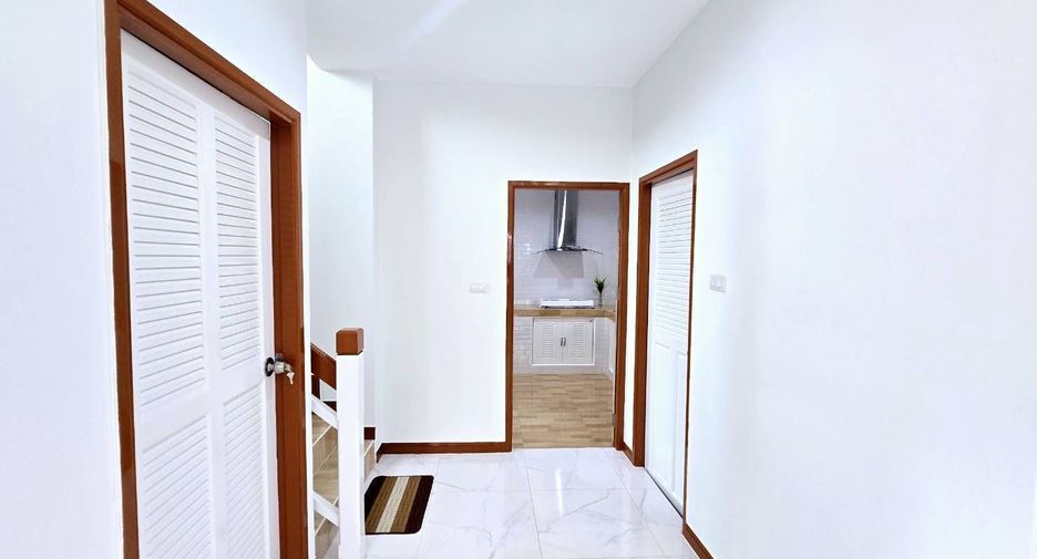 For sale 3 bedrooms house in Khlong Sam Wa, Bangkok