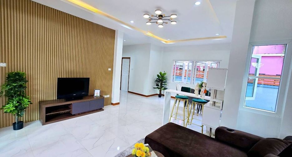 For sale 3 bedrooms house in Khlong Sam Wa, Bangkok