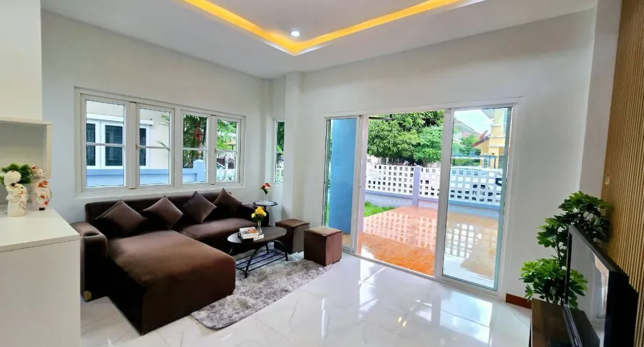 For sale 3 bedrooms house in Khlong Sam Wa, Bangkok