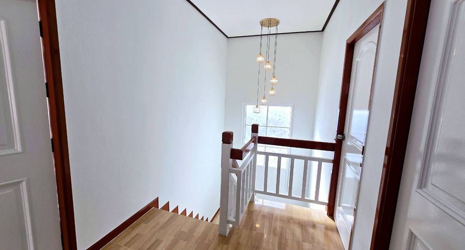 For sale 3 bedrooms house in Khlong Sam Wa, Bangkok