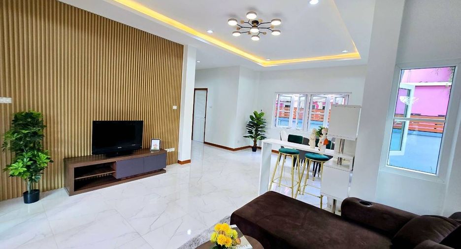 For sale 3 bedrooms house in Khlong Sam Wa, Bangkok