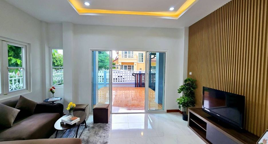 For sale 3 bedrooms house in Khlong Sam Wa, Bangkok