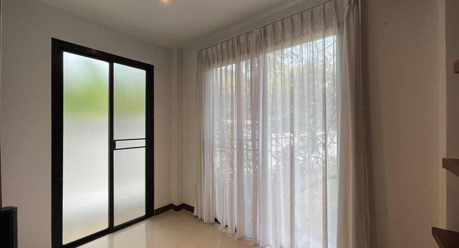 For rent 3 bedrooms house in Mueang Phuket, Phuket