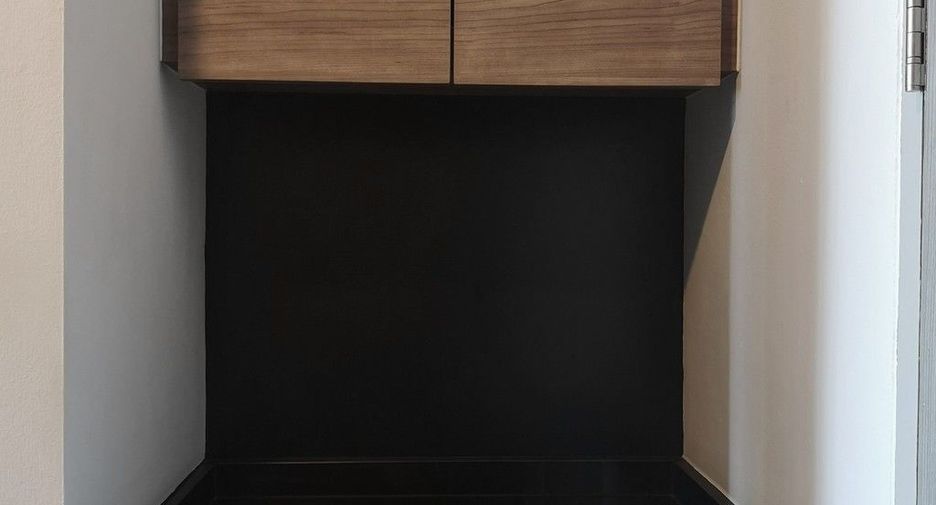 For sale 1 bed condo in Huai Khwang, Bangkok