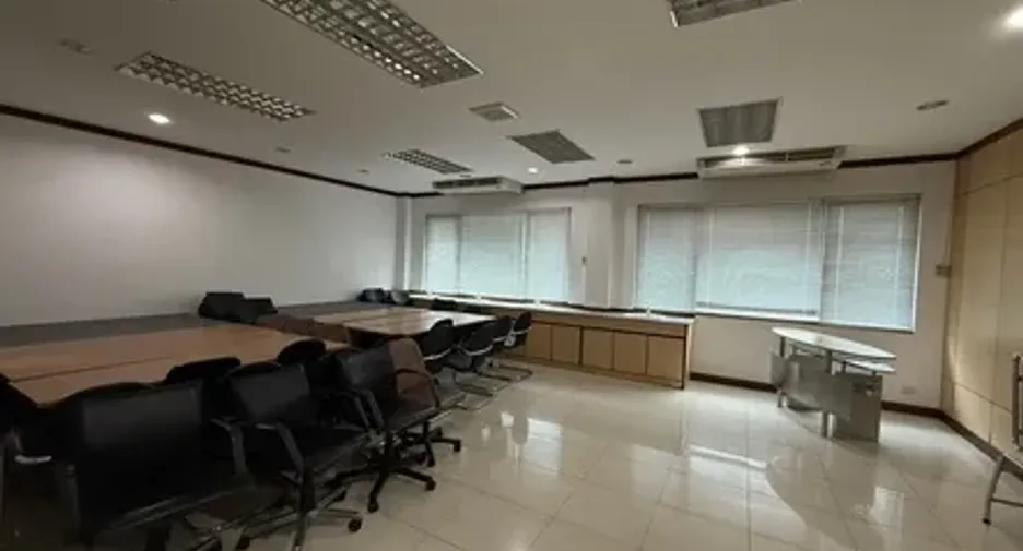 For rent office in Mueang Nonthaburi, Nonthaburi