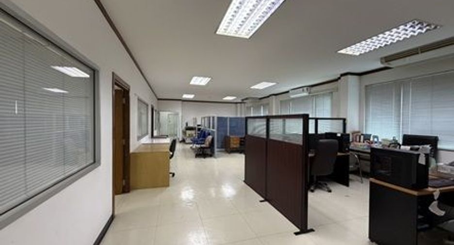 For rent office in Mueang Nonthaburi, Nonthaburi
