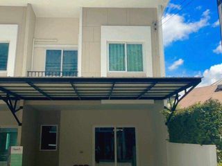 For sale 4 bedrooms townhouse in Khlong Luang, Pathum Thani