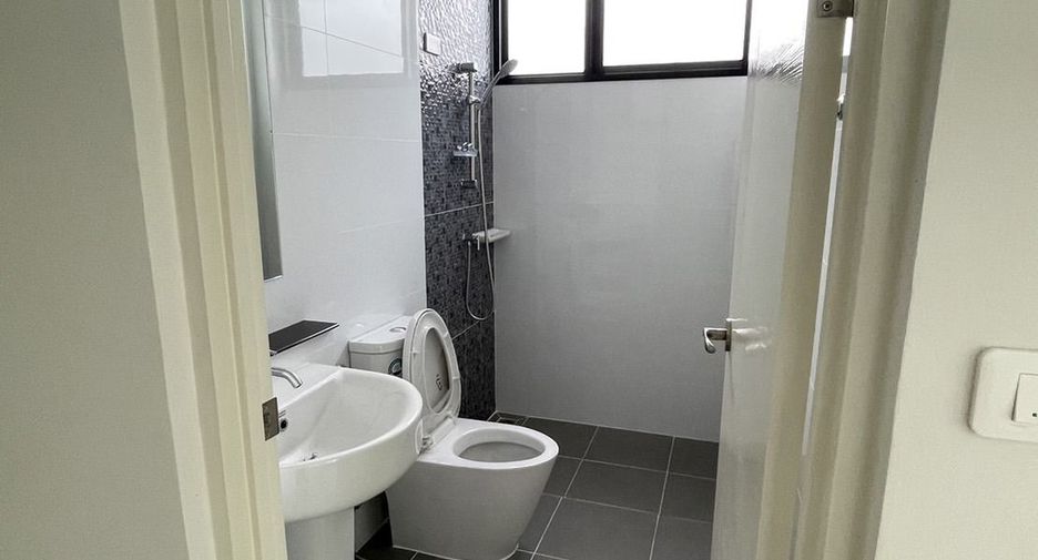 For sale 3 bedrooms house in Prawet, Bangkok