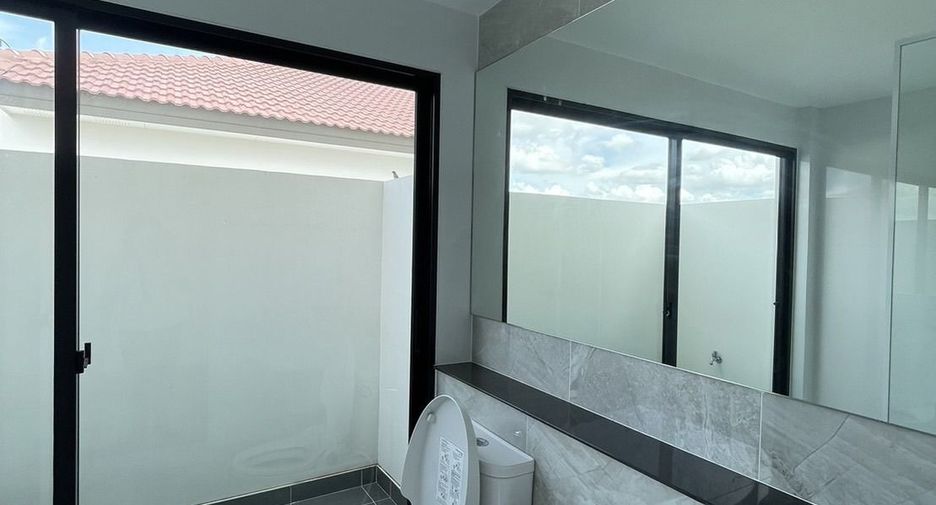 For sale 3 bedrooms house in Prawet, Bangkok