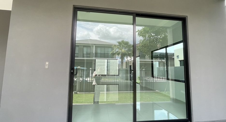 For sale 3 bedrooms house in Prawet, Bangkok
