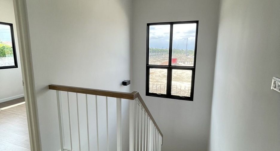 For sale 3 bedrooms house in Prawet, Bangkok