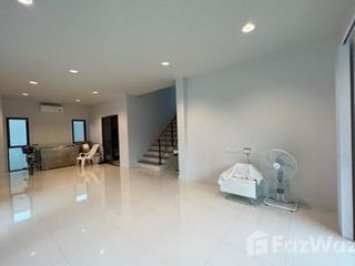 Casa en venta de 4 habitaciones en Khan Na Yao, Bangkok