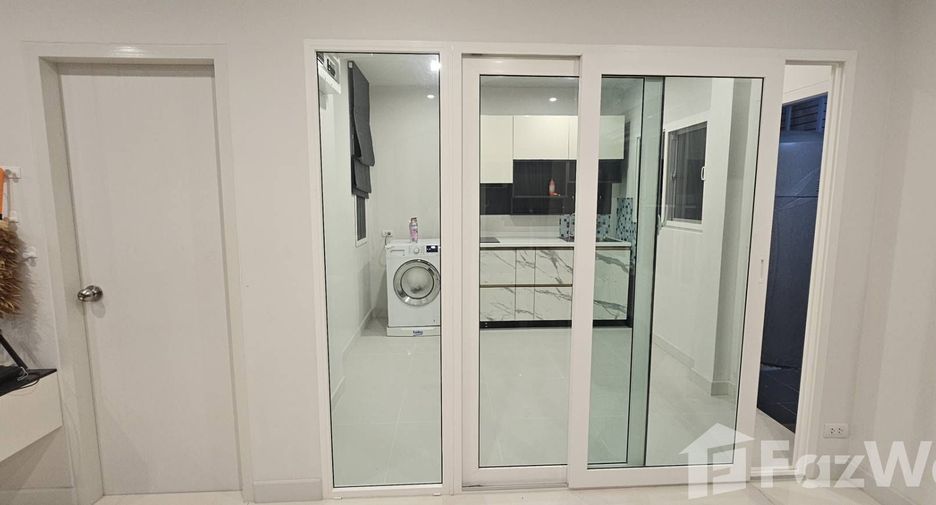 Casa en alquiler de 3 habitaciones en Mueang Phuket, Phuket