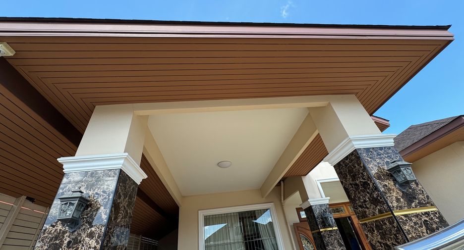 Casa en venta de 3 habitaciones en Ban Bueng, Chonburi