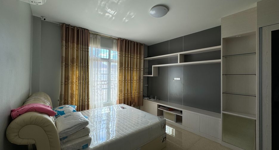Casa en venta de 3 habitaciones en Ban Bueng, Chonburi