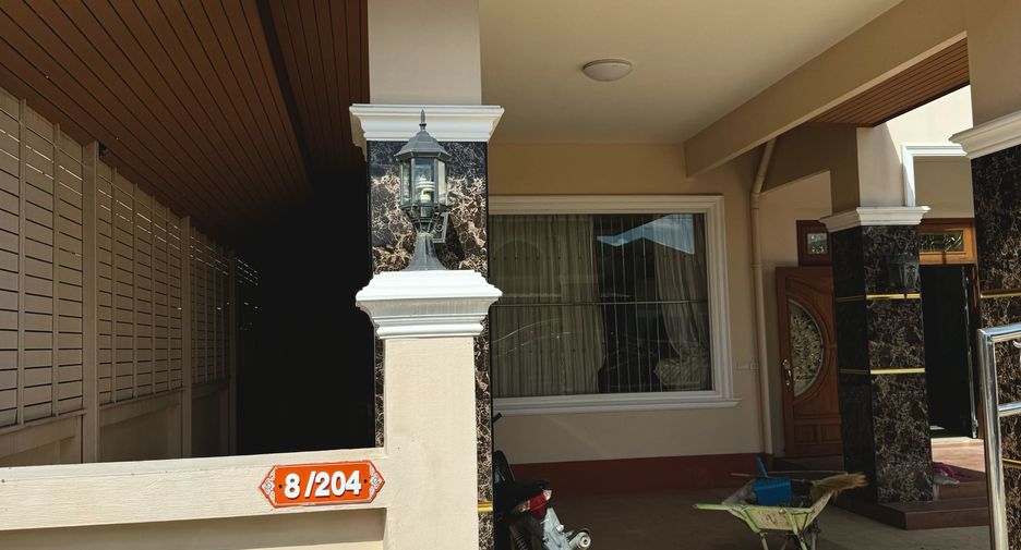 Casa en venta de 3 habitaciones en Ban Bueng, Chonburi