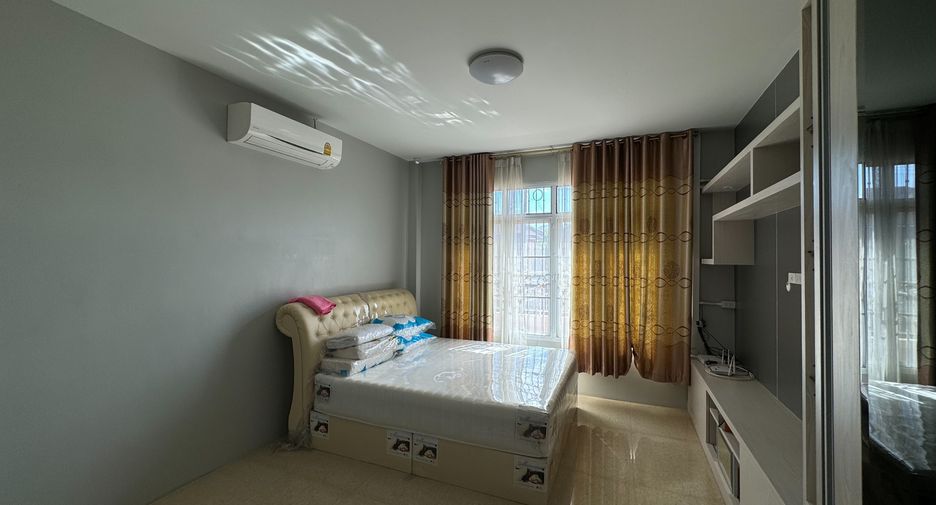 Casa en venta de 3 habitaciones en Ban Bueng, Chonburi