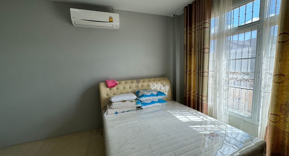 Casa en venta de 3 habitaciones en Ban Bueng, Chonburi