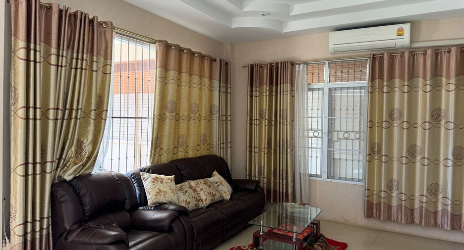 Casa en venta de 3 habitaciones en Ban Bueng, Chonburi