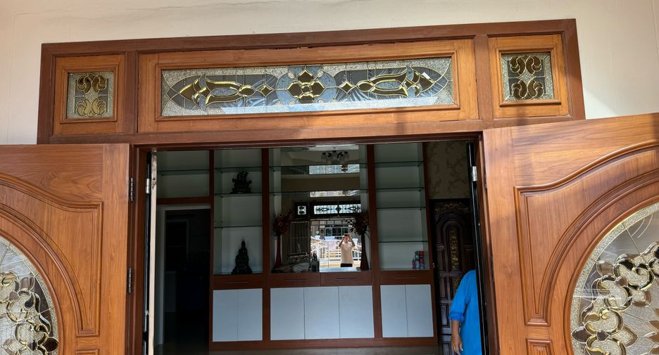 Casa en venta de 3 habitaciones en Ban Bueng, Chonburi
