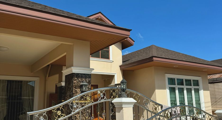 Casa en venta de 3 habitaciones en Ban Bueng, Chonburi
