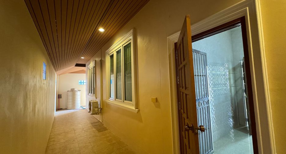Casa en venta de 3 habitaciones en Ban Bueng, Chonburi