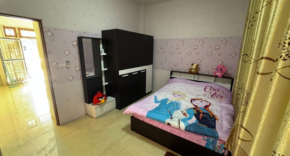 Casa en venta de 3 habitaciones en Ban Bueng, Chonburi