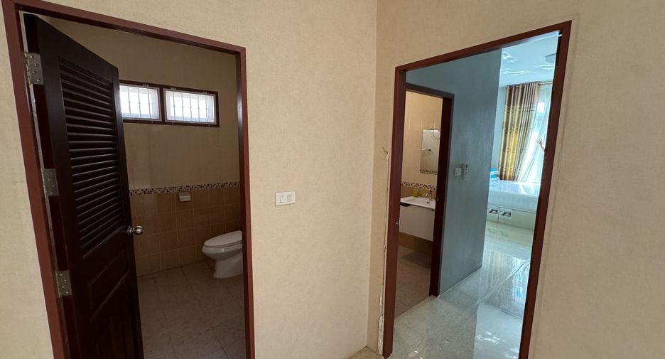 Casa en venta de 3 habitaciones en Ban Bueng, Chonburi