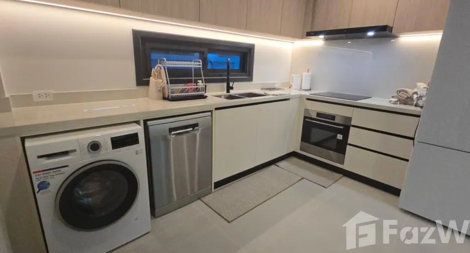 For rent 4 bedrooms house in Mueang Phuket, Phuket