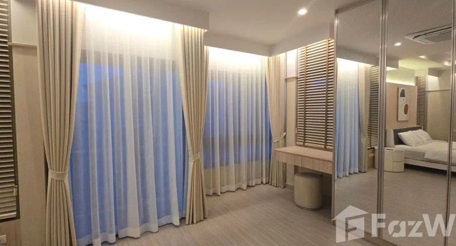For rent 4 bedrooms house in Mueang Phuket, Phuket